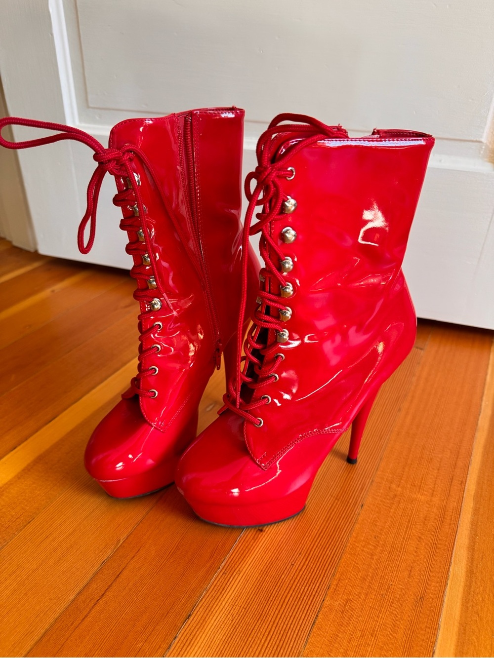 Red Pleaser Delight 1020 ankle boots
